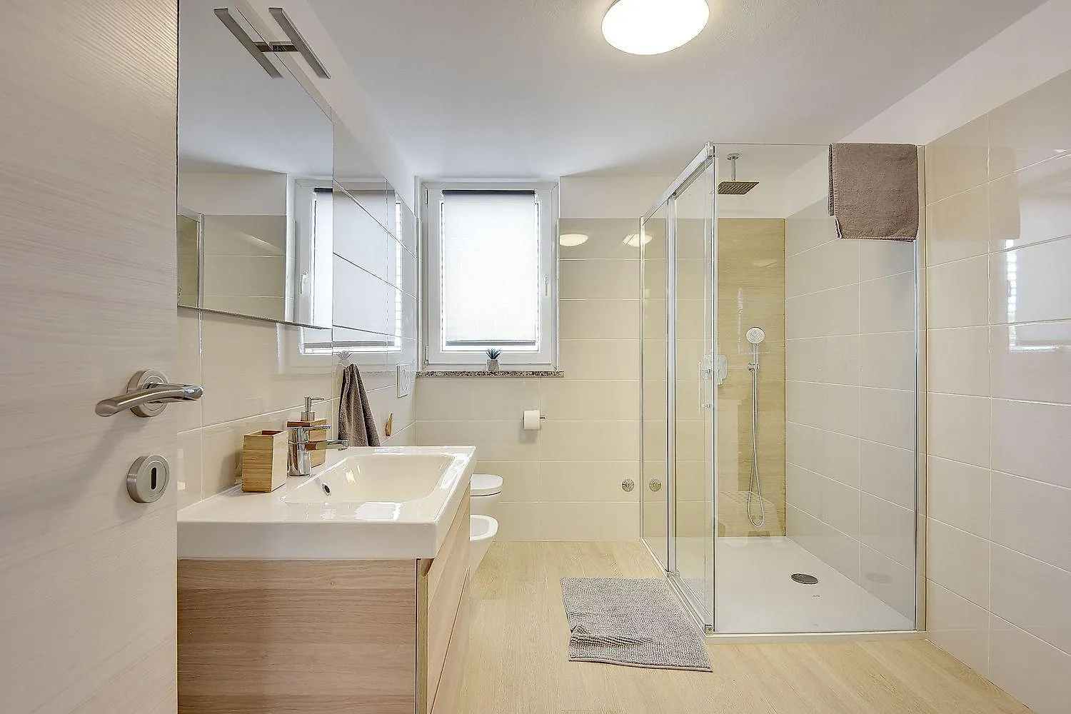 Moderne Ferienwohnung Mit Balkon, Bbq, Wlan, Klima Vodnjan Apartment